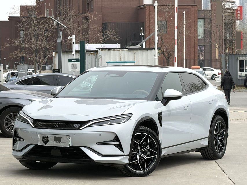 BYD L (Liter) Electric Vehicle 662km