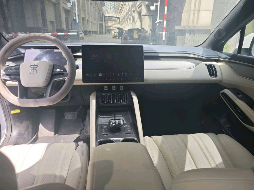 Электромобиль BYD L (Liter) с запасом хода 550 км