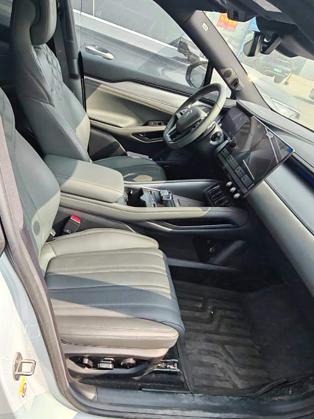 Электромобиль BYD L (Liter) с запасом хода 662 км