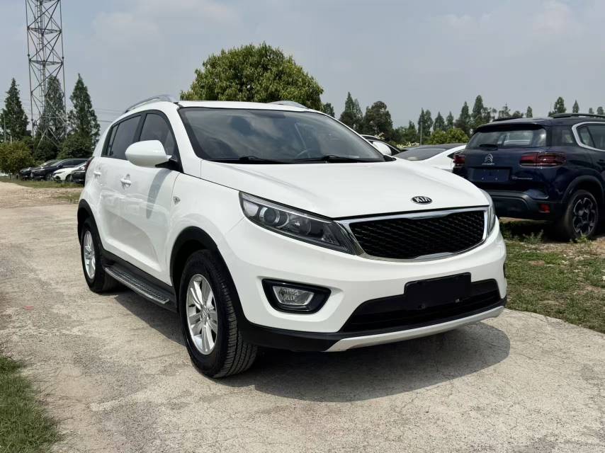 Kia Sportage 2,0 л, АКПП, передний привод, GL
