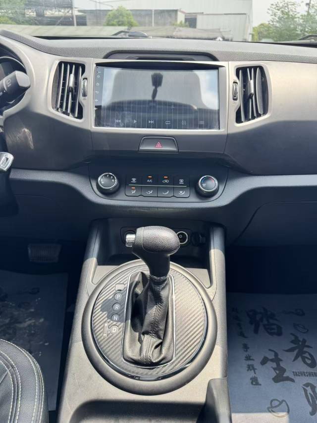 Kia Sportage 2,0 л, АКПП, передний привод, GL