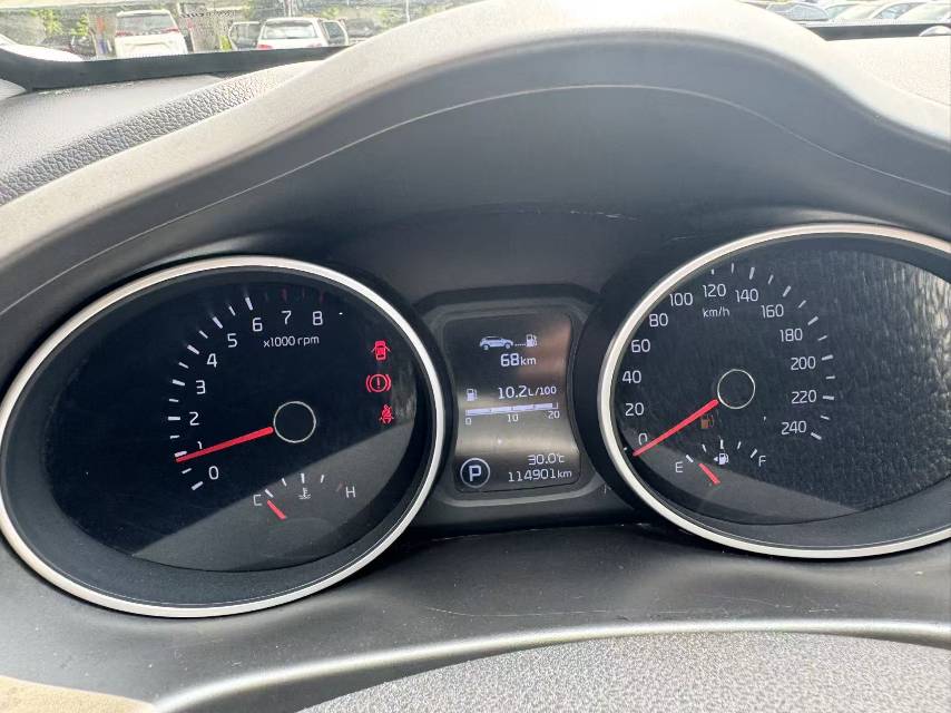 Kia Sportage 2,0 л, АКПП, передний привод, GL