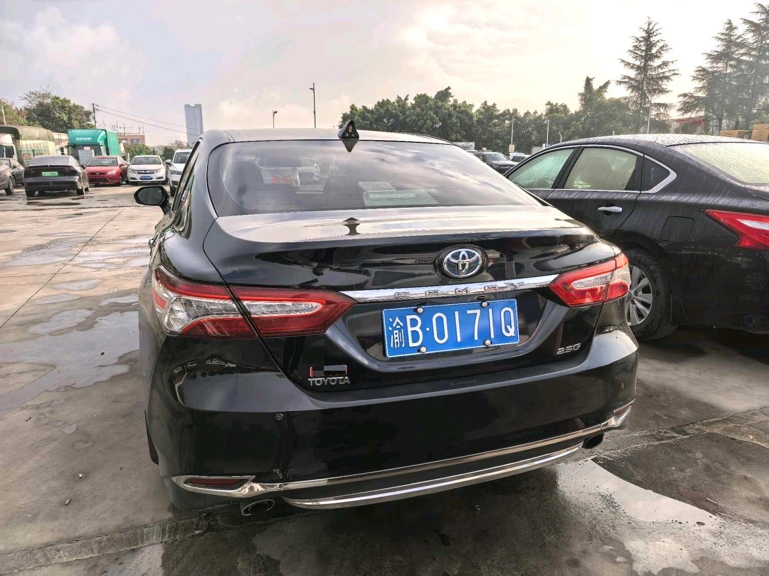 Toyota Camry 2.0G Luxury