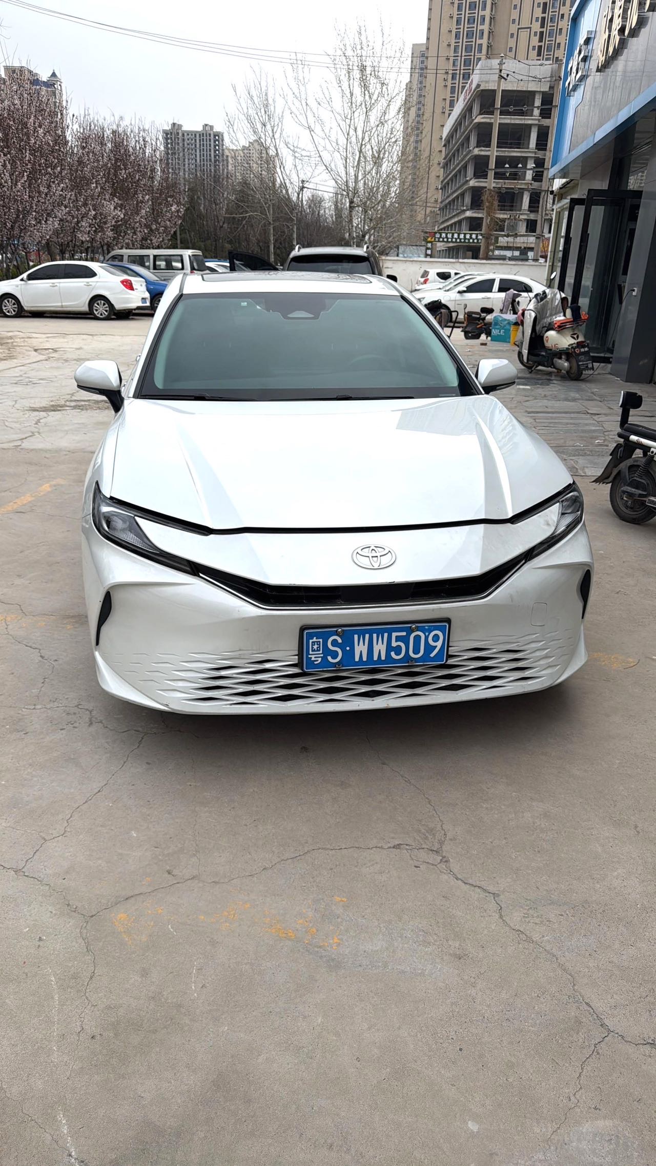 Toyota Camry Hybrid 2.0HGVP Luxury