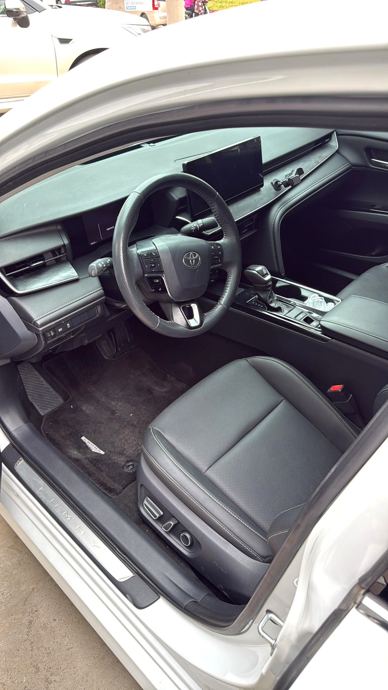 Toyota Camry Hybrid 2.0HGVP Luxury