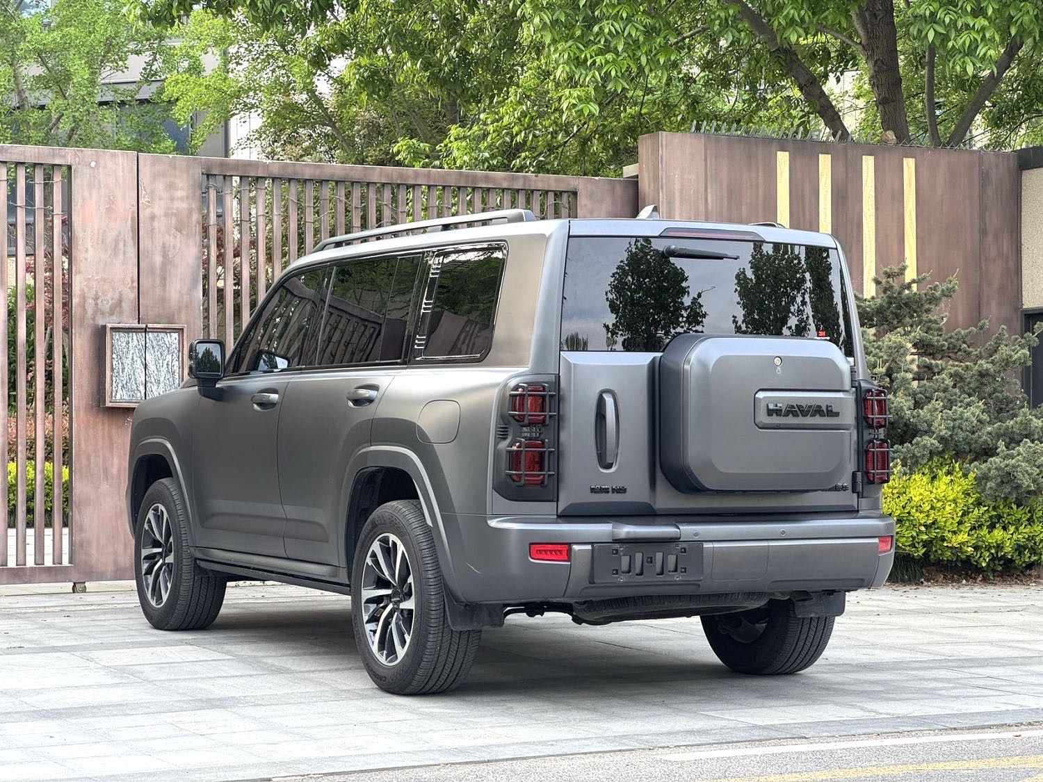 哈弗 H 9 Model Year 2.0T 汽油四驱极境版