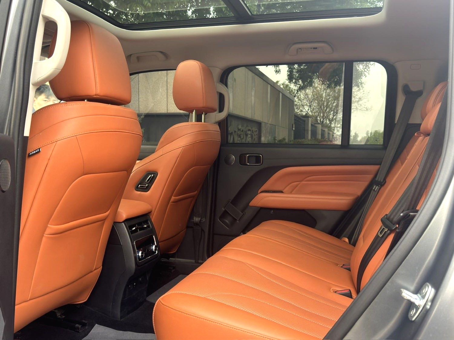 哈弗 H 9 Model Year 2.0T 汽油四驱极境版