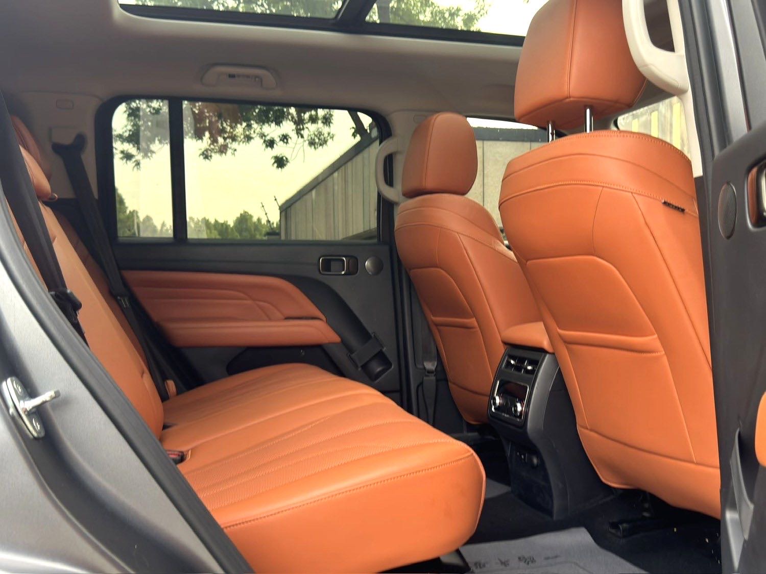 哈弗 H 9 Model Year 2.0T 汽油四驱极境版