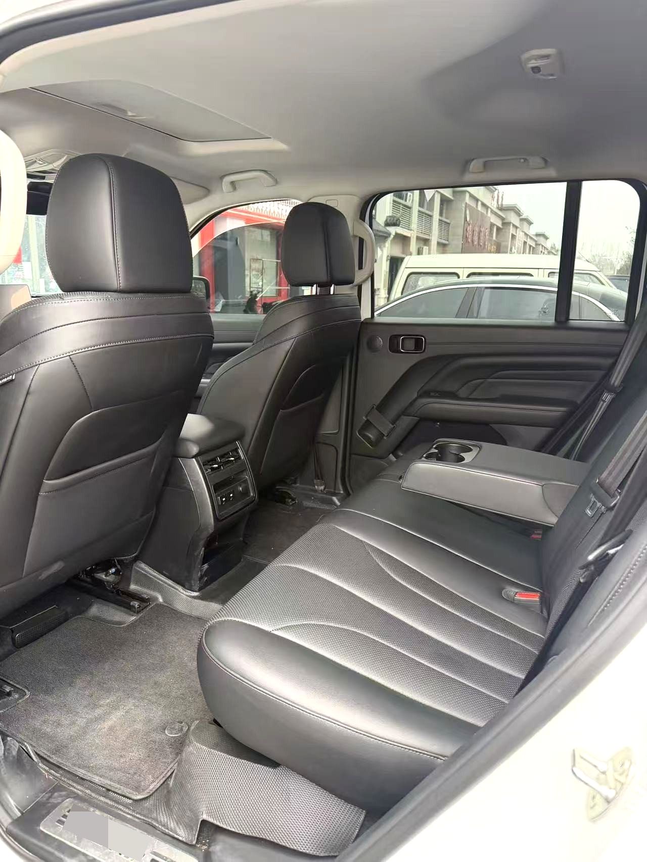 哈弗 H 9 Model Year 2.0T 汽油四驱探境版