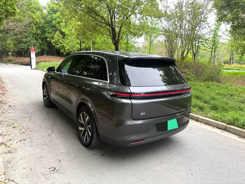 Li Auto L (Liter) 8 Max