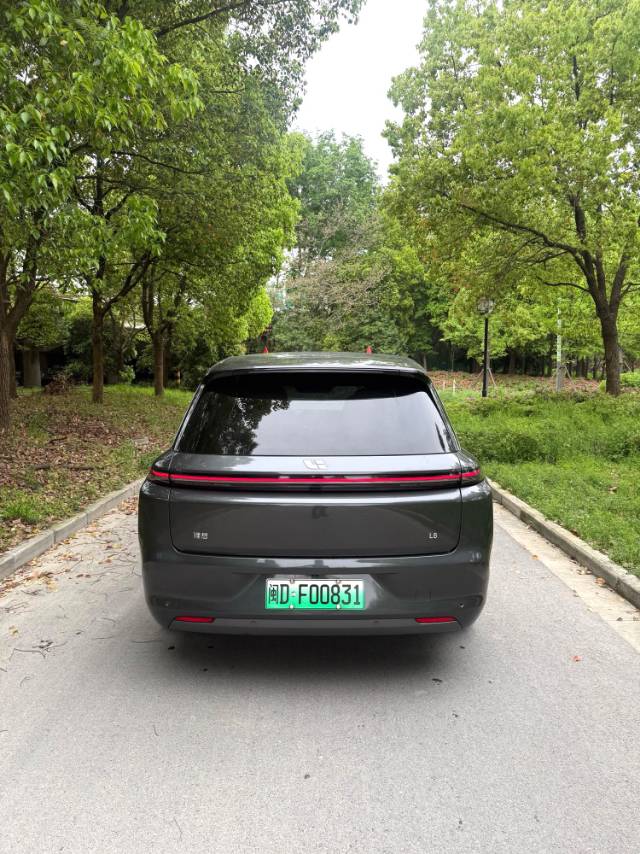 Li Auto L (Liter) 8 Max