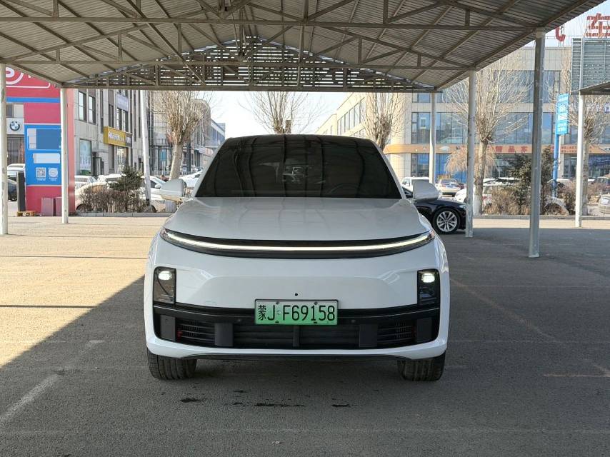 Li Auto L (Liter) 7 Pro