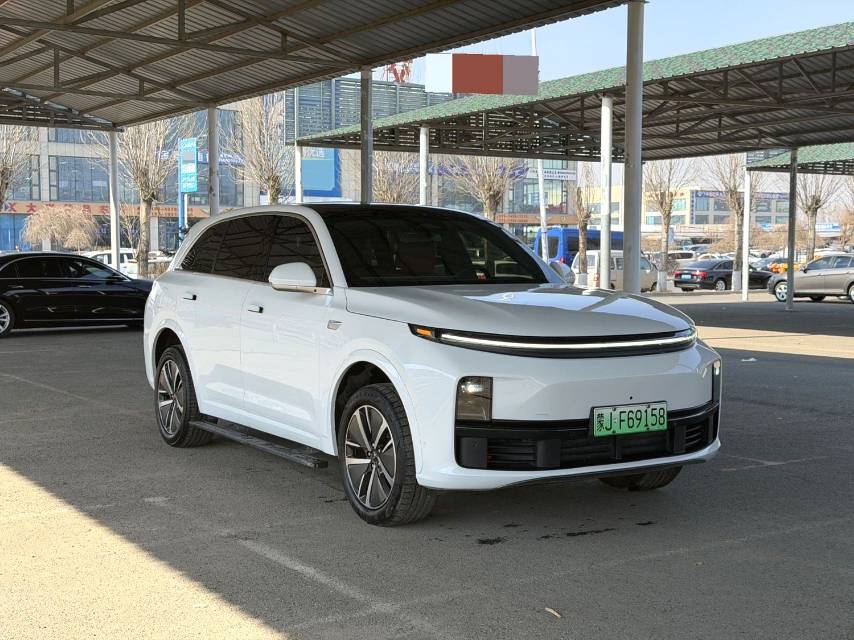 Li Auto L (Liter) 7 Pro