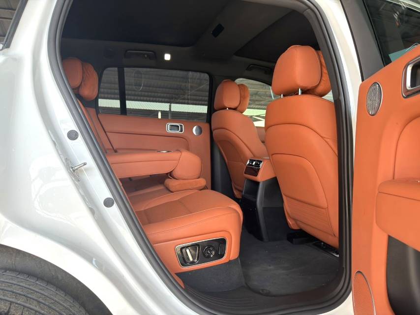 Li Auto L (Liter) 7 Pro