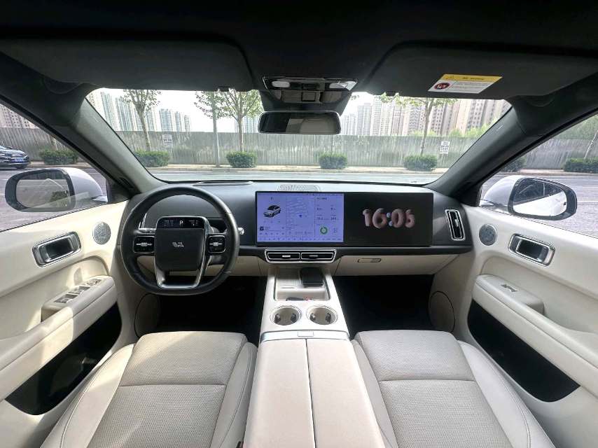 Li Auto L (Liter) 6 Pro