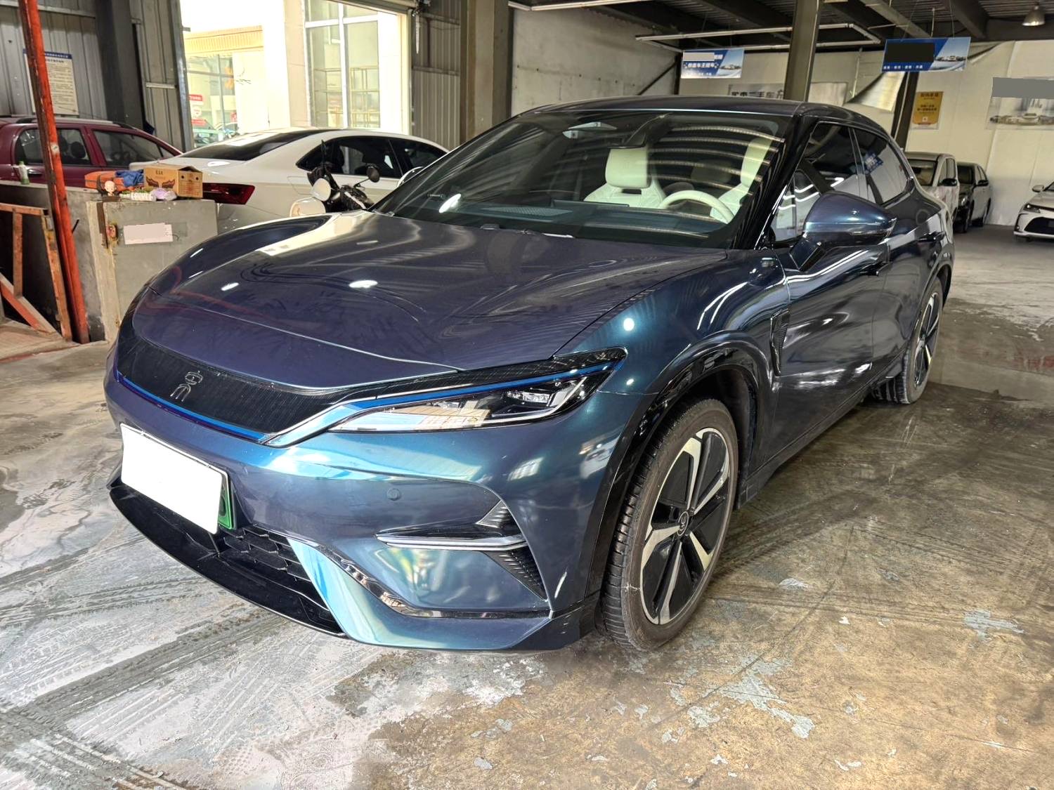 BYD L (Liter) Electric Vehicle 662km