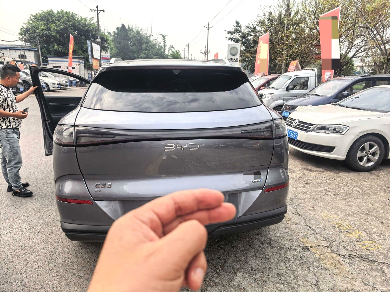 BYD 06 — электромобиль на альтернативном топливе, версия 605 Pro