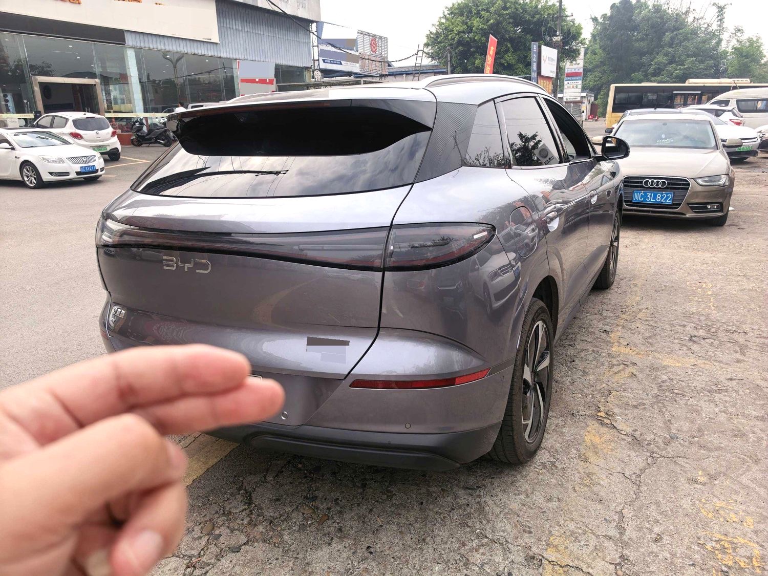 BYD 06 — электромобиль на альтернативном топливе, версия 605 Pro