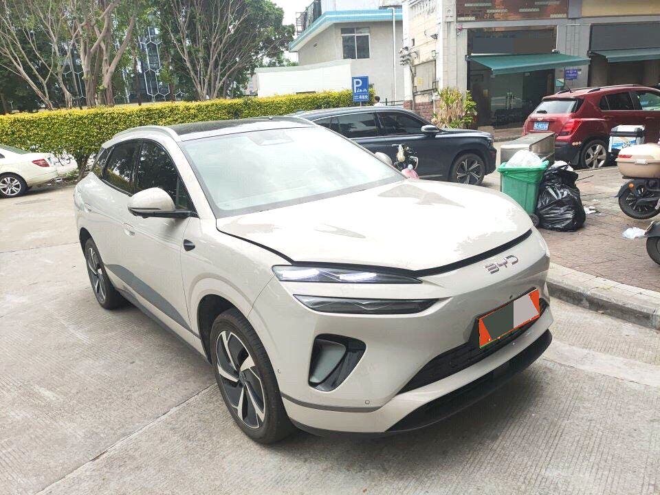 BYD 06 — электромобиль на альтернативном топливе, версия 605 Pro