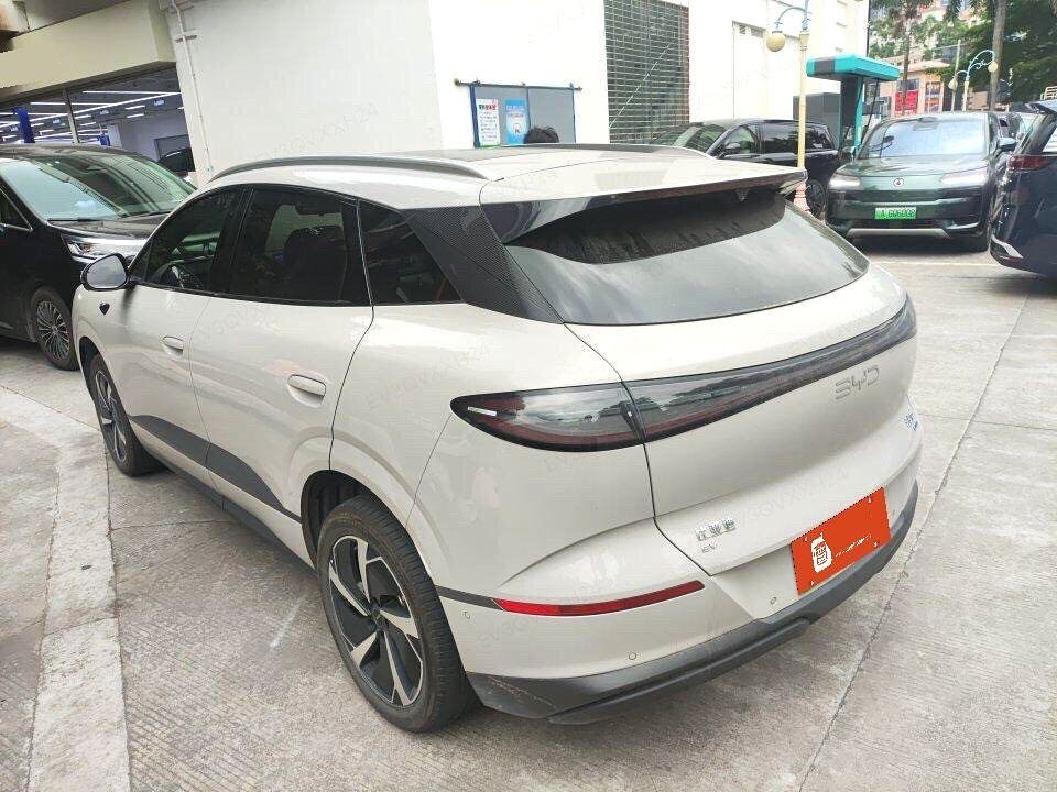 BYD 06 — электромобиль на альтернативном топливе, версия 605 Pro