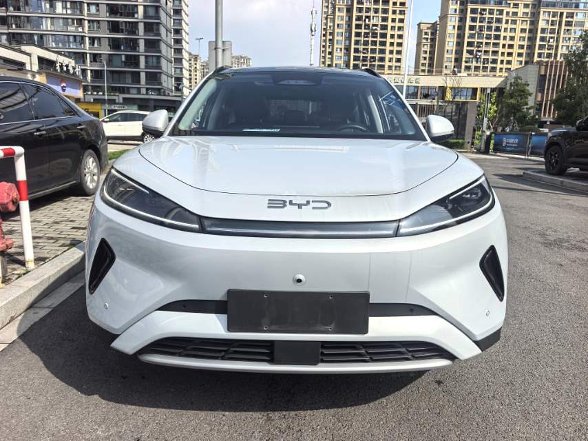 Электромобиль BYD 05 с запасом хода 520 км