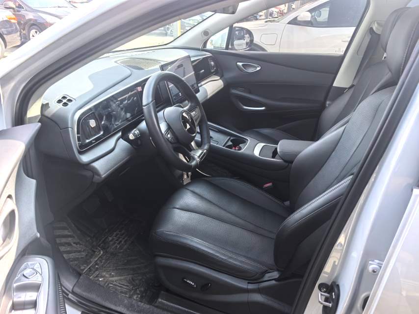 Электромобиль BYD 05 с запасом хода 520 км
