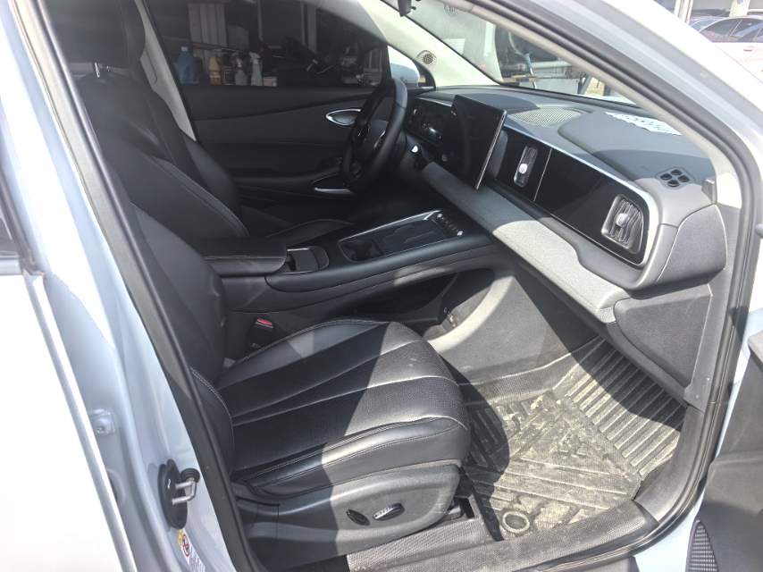 Электромобиль BYD 05 с запасом хода 520 км