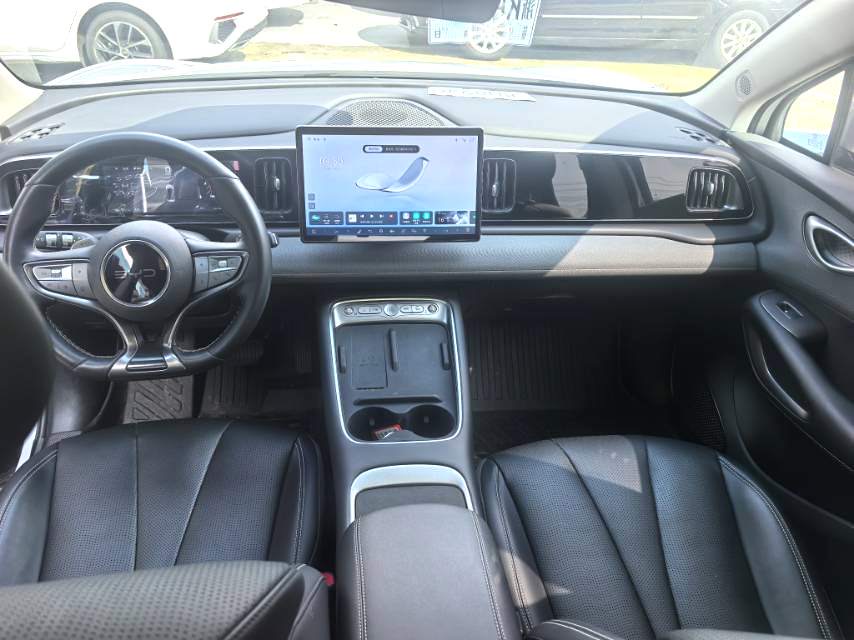 Электромобиль BYD 05 с запасом хода 520 км