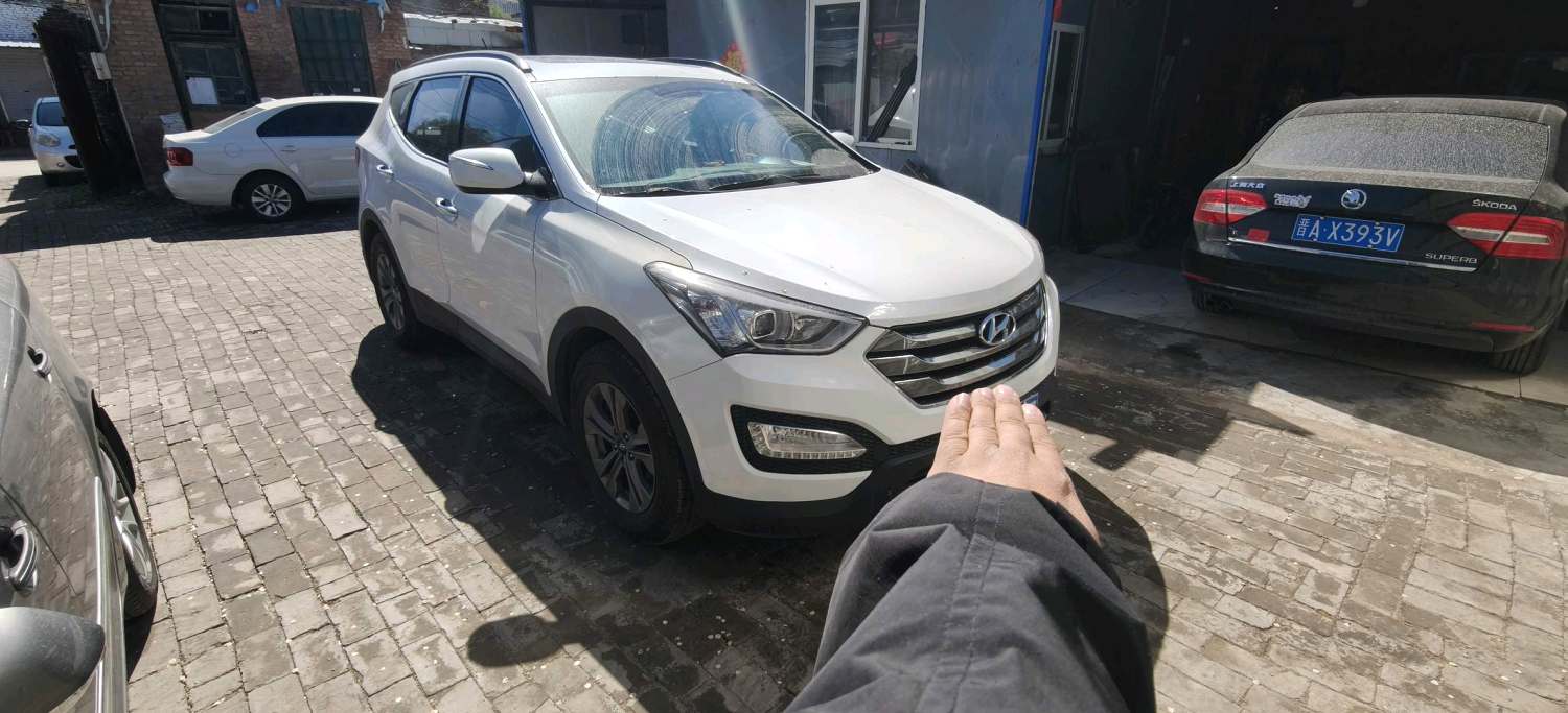 Hyundai Santa Fe 2.4L Automatic4WD