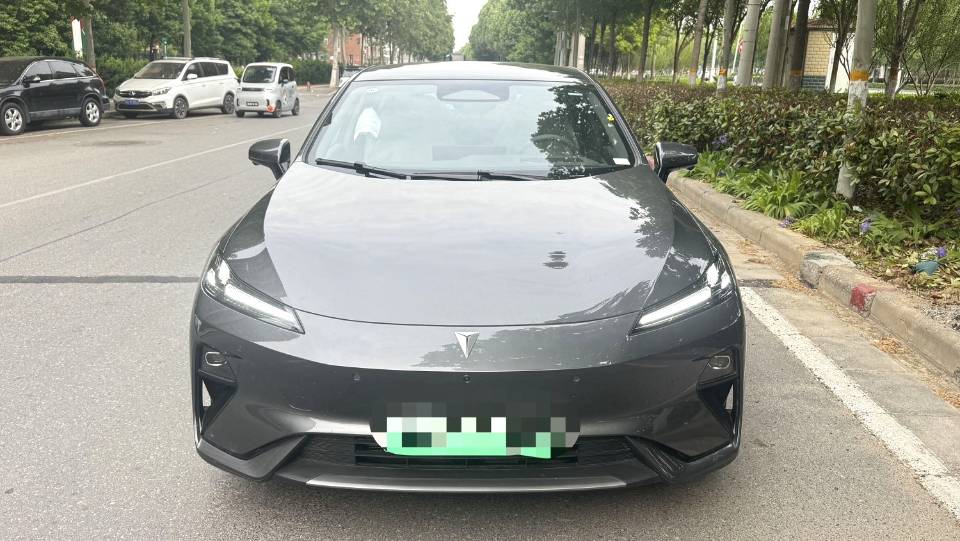 深蓝 L (Liter) 07 Model Year 550Max 华为乾崑智驾 ADS SE Version