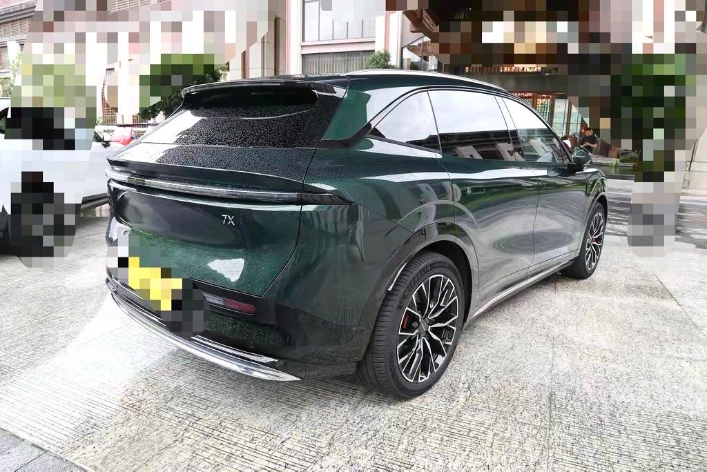 Zeekr 7X 100 кВт·ч, полный привод