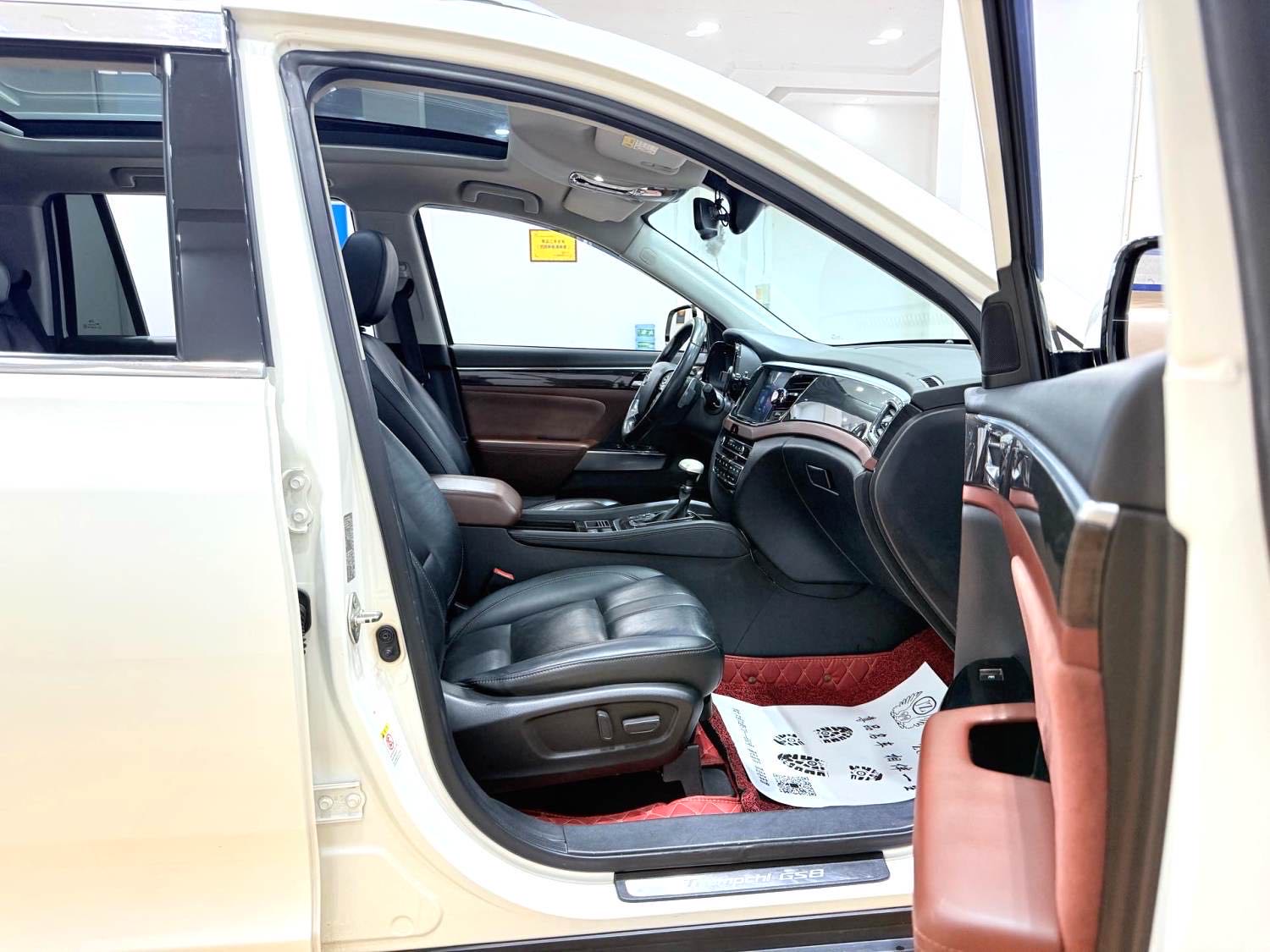 GAC Trumpchi GS 8 320T 2WD Premium