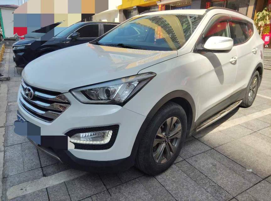 Hyundai Santa Fe 2.4L Automatic2WD 5 Seats