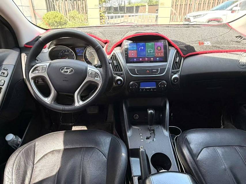 Hyundai ix 35 2,0 л, АКПП, 2WD, GLS V