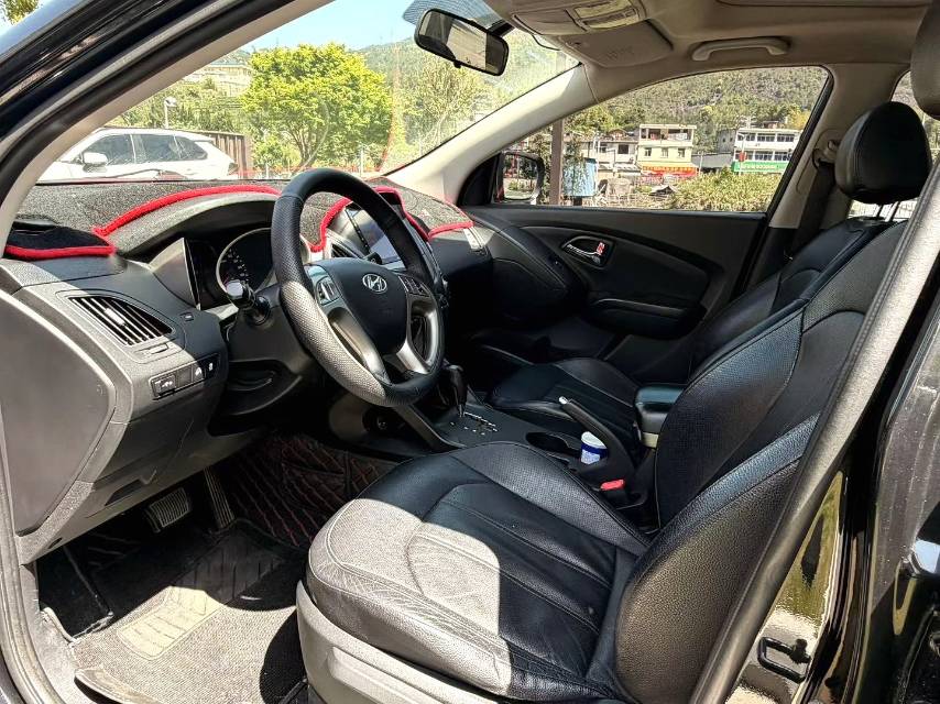 Hyundai ix 35 2,0 л, АКПП, 2WD, GLS V