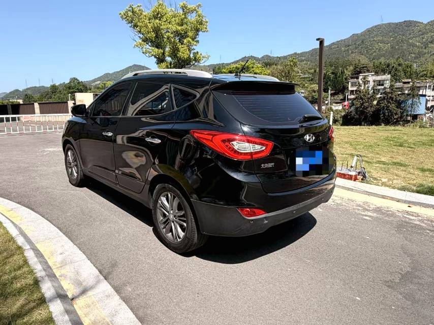 Hyundai ix 35 2,0 л, АКПП, 2WD, GLS V