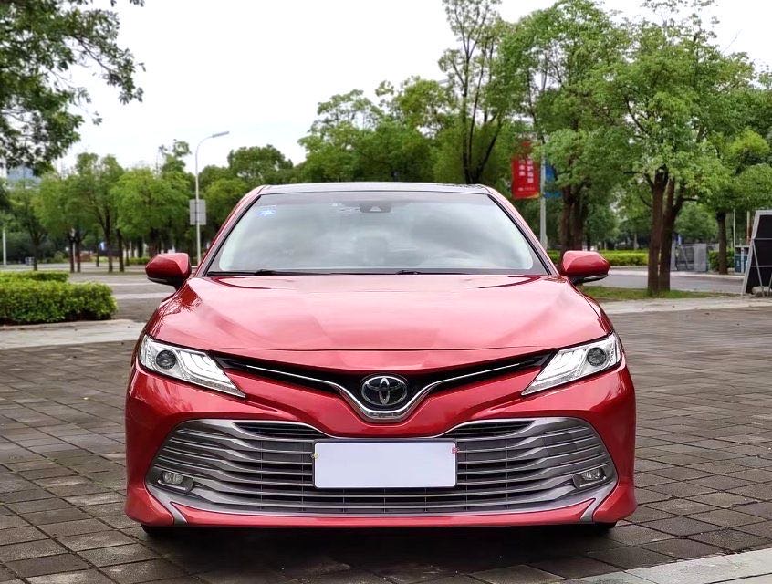 Toyota Camry 2.5G Luxury