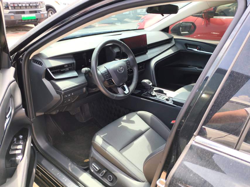 Toyota Camry Hybrid 2.0HGVP Luxury