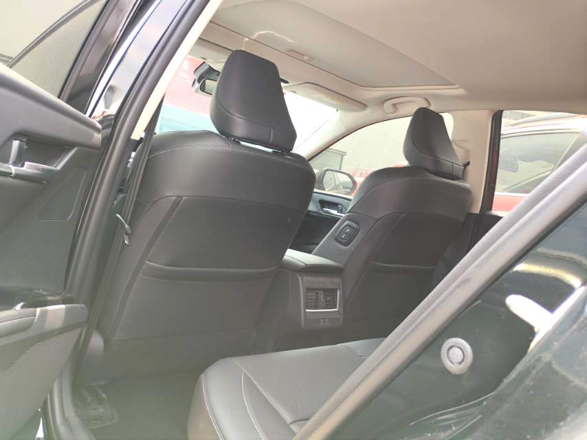 Toyota Camry Hybrid 2.0HGVP Luxury