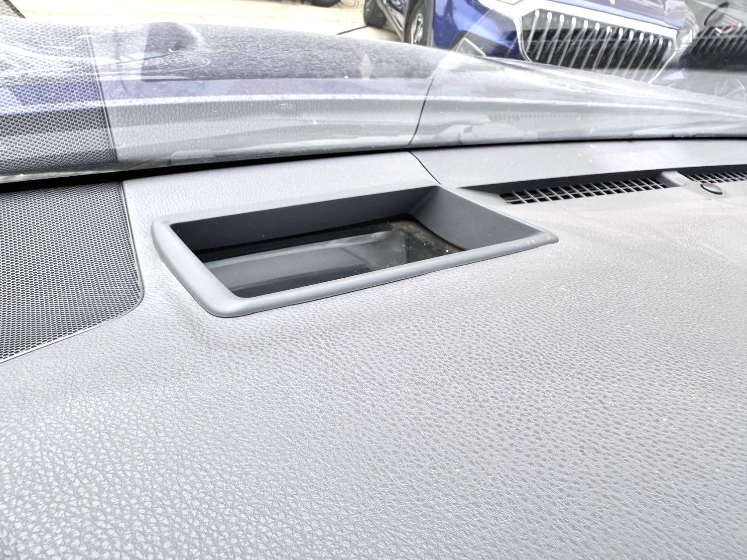 Toyota Camry Hybrid 2.5HG Luxury