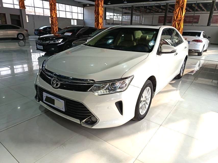 Toyota Camry 2.0G Lead