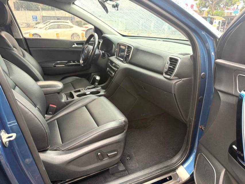 Kia KX-5 1.6T, автоматическая коробка передач, передний привод, комплектация DLX