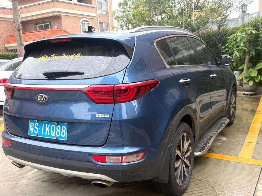 Kia KX-5 1.6T, автоматическая коробка передач, передний привод, комплектация DLX