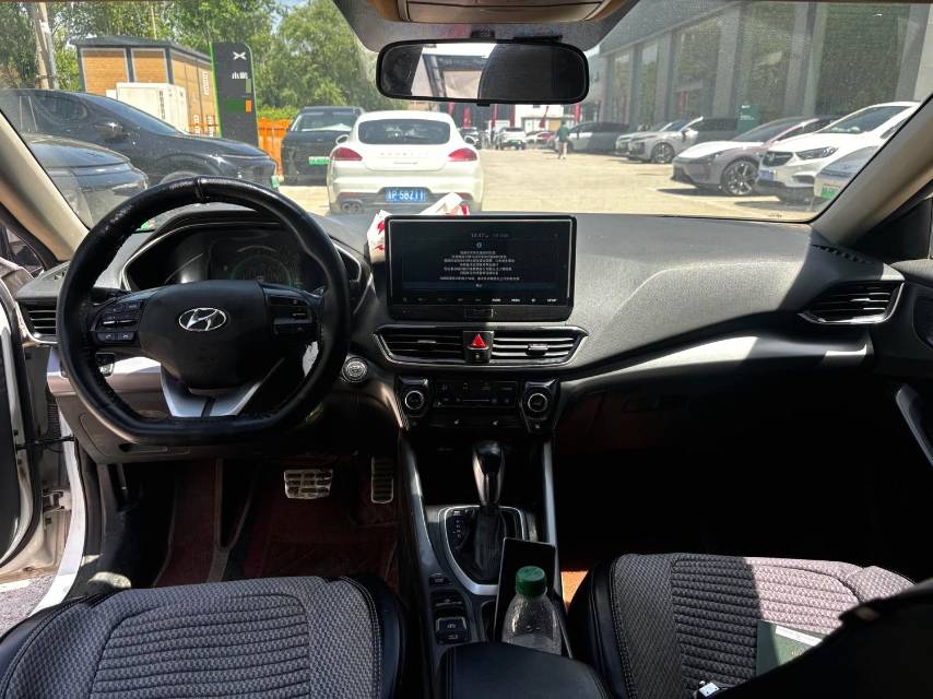 Hyundai 280TGDi V