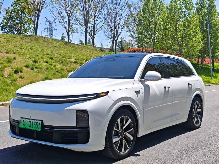 Li Auto L (Liter) 7 Pro