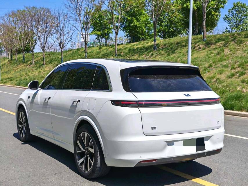 Li Auto L (Liter) 7 Pro