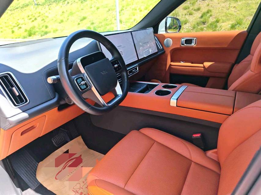 Li Auto L (Liter) 7 Pro