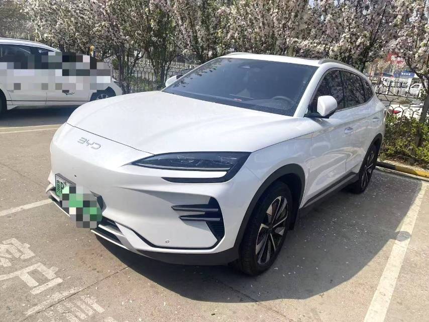 BYD PLUS — электромобиль на альтернативном топливе с запасом хода 520 км, версия Premium