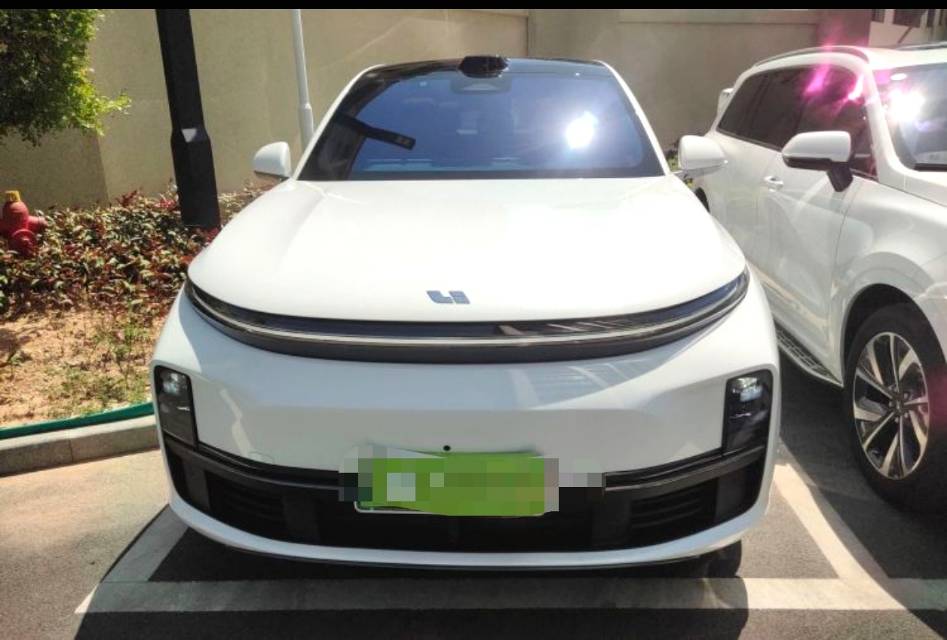 Li Auto L (Liter) 7 MAX