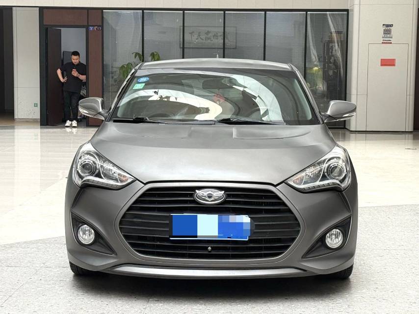 Hyundai Veloster 1.6T с автоматической коробкой передач, версия Luxury
